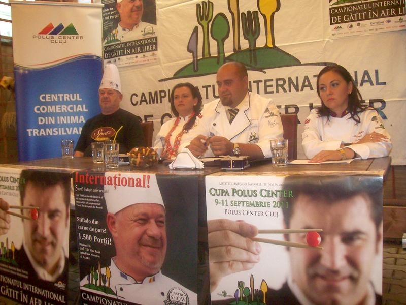 Recordul Campionatului Internaţional de Gătit: 1.500 de porţii de tocană “într-un foc”