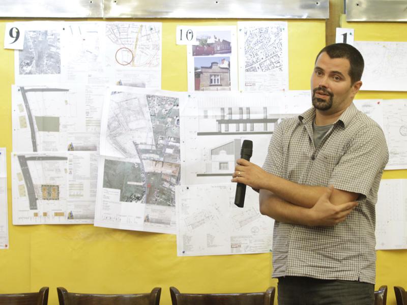 Două blocuri pe E. Ionesco