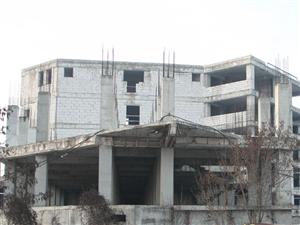 Ruina fostului spital de urgenţe din Mănăştur, transformată în piaţă de legume