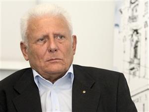 Ce i-ar mai ţine pe medicii clujeni în ţară       