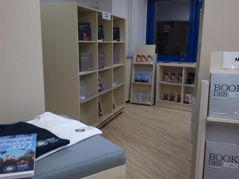UMF Cluj are librărie, de miercuri