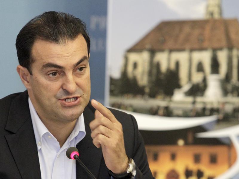 Eliberarea lui Apostu, judecată astăzi. La fel şi prelungirea arestului