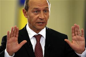 ATAC DUR: Băsescu acuză UDMR de trafic de influenţă şi că blochează reformarea statului