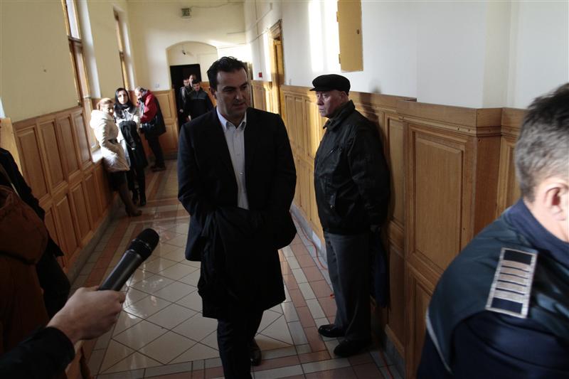 Avocaţii lui Apostu au depus cerere de strămutare a procesului