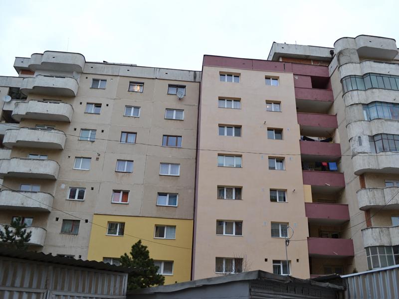 Clienţi ţepuiţi şi angajaţi neplătiţi