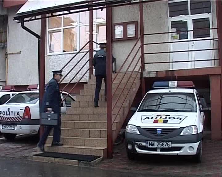 Poliţiştii vor arme neletale VIDEO