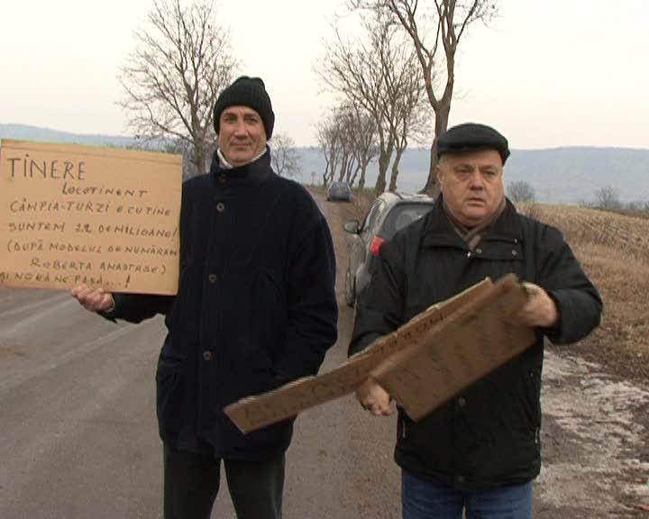 Manifest în faţa unităţii militare de la Luna. Mesaje de încurajare pentru Alexandru Gheorghe VIDEO