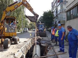 2,8 milioane de lei pentru înlocuirea reţelei de apă şi canalizare pe mai multe străzi din Cluj-Napoca, în 2012. Vezi lista
