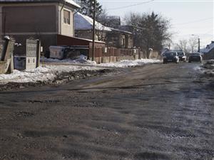 Primăria pune asfalt “portocaliu” pe Oaşului şi Borhanci