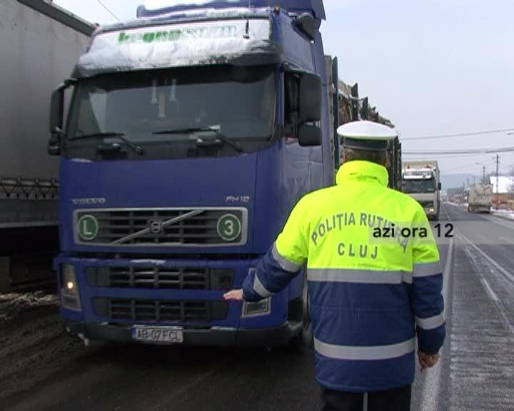 Traficul greu, blocat în judeţul Cluj VIDEO