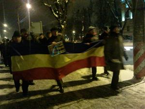 Protestatarii au scandat numele lui Alexandru Gheorghe în faţa sediului Diviziei 4 Infanterie 