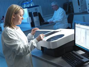 Taxa care alungă producătorii şi importatorii de medicamente