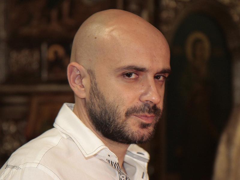 Minciuni printre şine