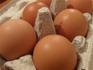 Ouăle au ajuns produs de lux pe piaţa clujeană