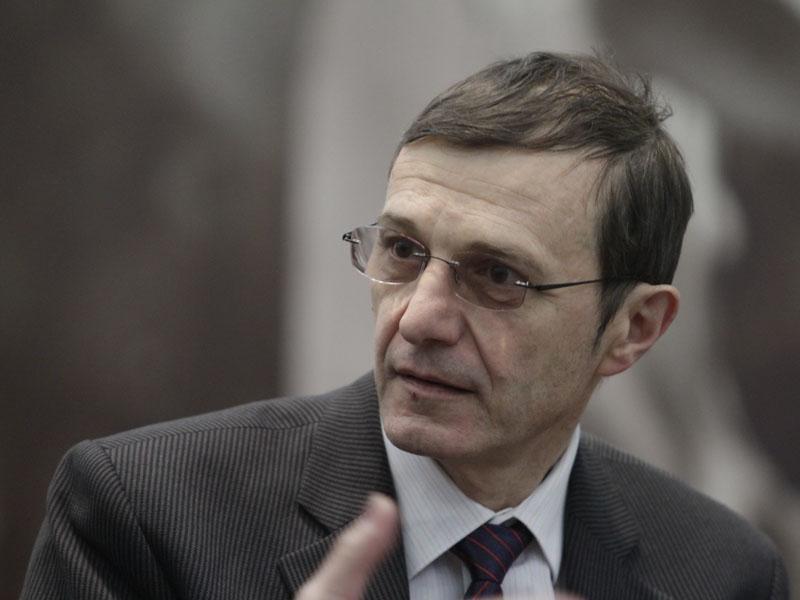 Noul rector al UBB a fost şef de promoţie în liceu şi în facultate. 