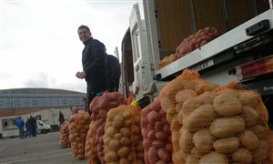 Pustiu la piaţa volantă de legume, înainte de Paşte FOTO / VIDEO
