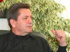Rus către conjudeţenii lui Ponta: Aveţi noroc că noi am dat un premier aşa slab