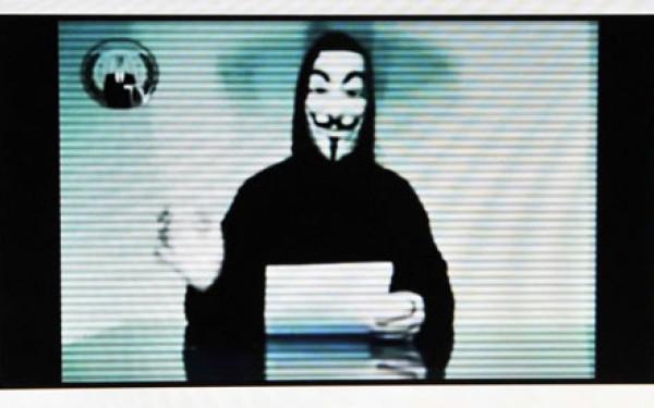 Gruparea Anonymous România, anihilată de DIICOT. Printre hackeri se numără şi clujeni 
