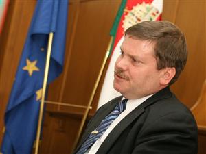 Consulul Ungariei la Cluj vrea indicatoare în limba maghiară 
