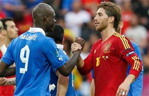 Spania şi Italia joacă azi finala Euro 2012. Vezi echipele probabile