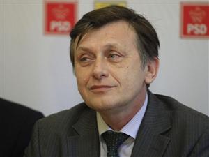 Blaga nu mai e preşedintele Senatului. UPDATE Crin Antonescu e noul şef al camerei