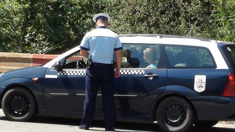 Transportatorii de marfă şi persoane, verificaţi de poliţiştii dejeni FOTO/VIDEO