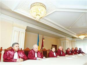Doi judecători au trecut în tabăra lui Băsescu