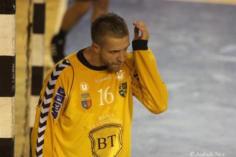 Începe campionatul de handbal masculin. 