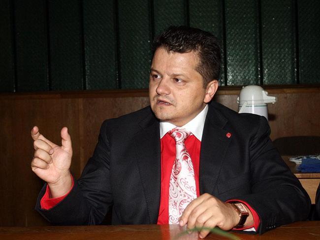 Clujeanul Ştefan Vuza, PCC şi Dan Diaconescu au depus oferte pentru privatizarea Oltchim