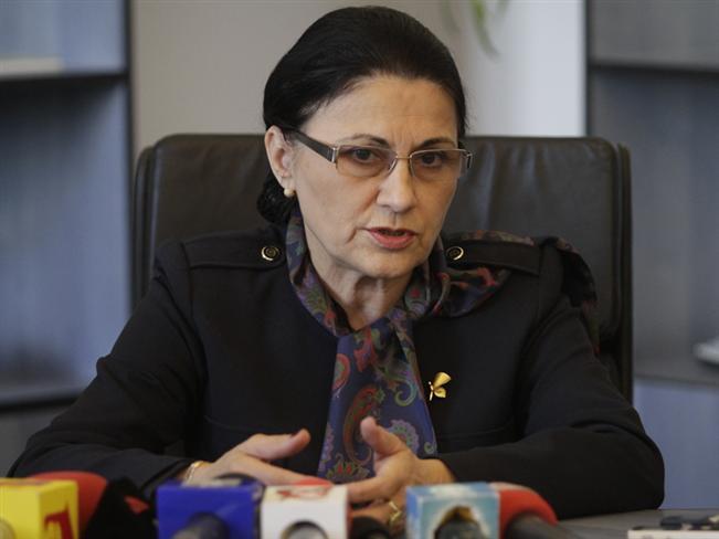 Andronescu: Introducerea bacalaureatului profesional va 