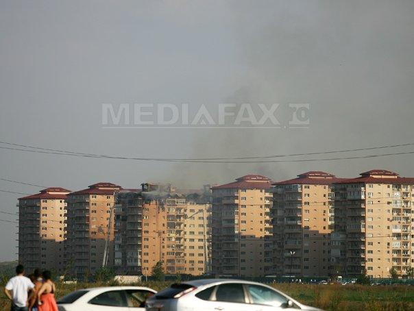 Incendiu Confort City: Zeci de locatari cu locuinţele avariate vor banii înapoi sau o altă casă