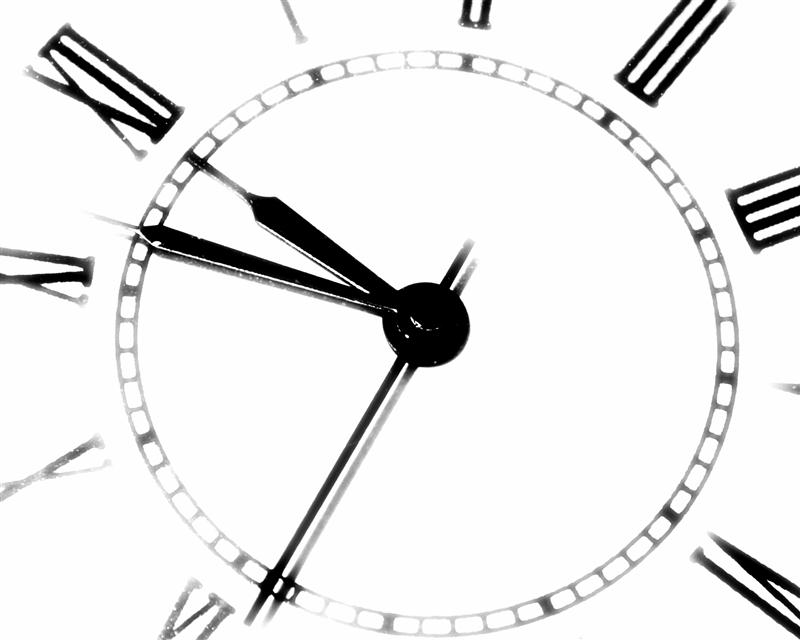 România trece în noaptea de sâmbătă spre duminică la ora oficială de iarnă