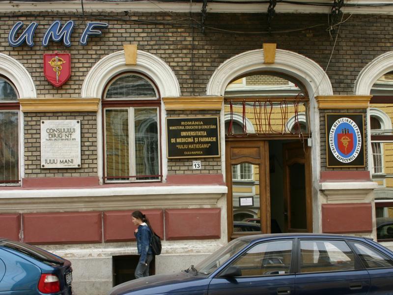 Certurile dintre consilierii judeţeni dărâmă clădirile UMF Cluj