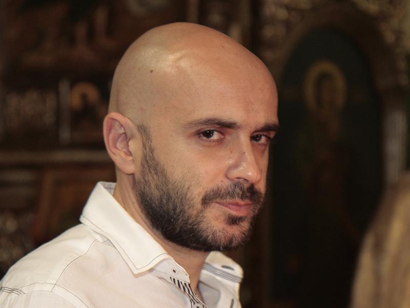 OPINIE Şi muştele se-mprăştie, nu-i aşa?