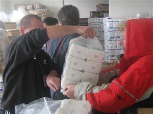 Începe distribuirea ajutoarelor alimentare la Cluj