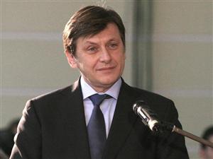 Antonescu, în declaraţia de final de an: 