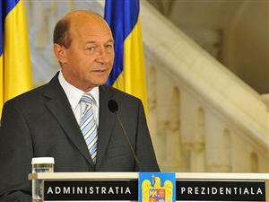 Mesajul lui Băsescu de Anul Nou: anul 2013 să fie unul al liniştii şi al solidarităţii între români