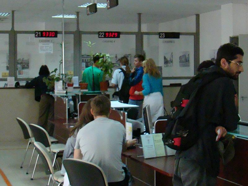 Meciul premierilor: Boc pune în cârca lui Ponta majorarea birurilor locale cu 16%