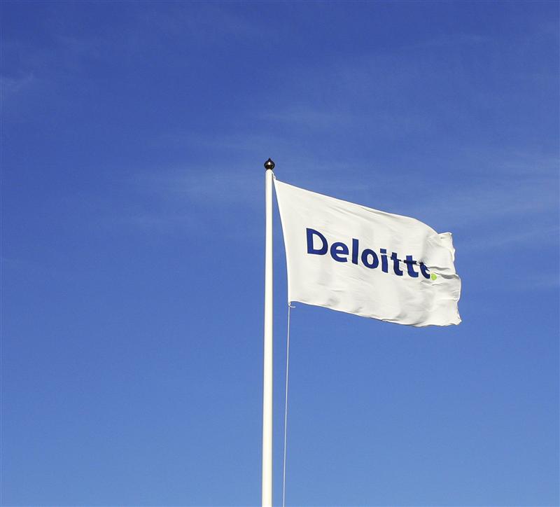 Deloitte: Publicitatea mobilă crește cu 50% în 2013, agenţiile iau în calcul promovare specifică: fişiere video şi jocuri interactive (raport)