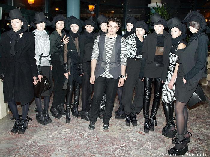 Creaţiile lui Lucian Broscăţean, în expoziţia României de la London Fashion Week