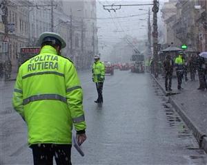 Poliţiştii clujeni au împărţit astăzi amenzi usturătoare pietonilor indisciplinaţi: 50 în două ore VIDEO