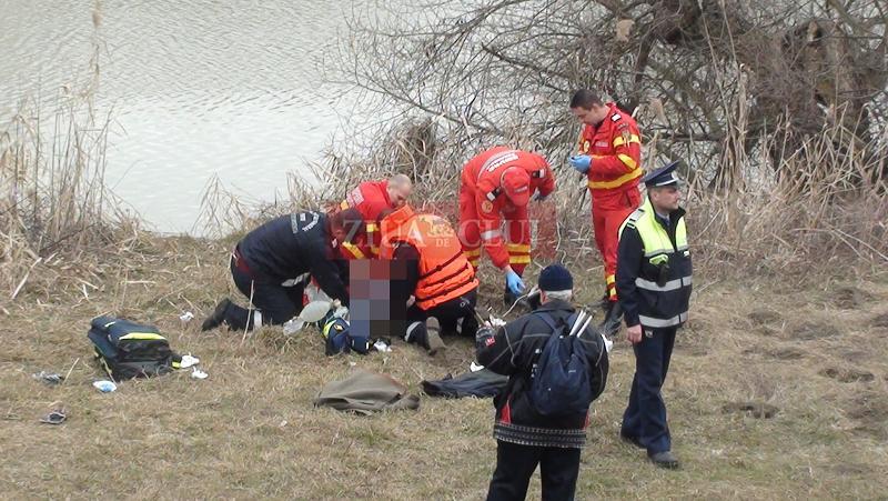 Pescar căzut în Someş, la Dej FOTO/VIDEO