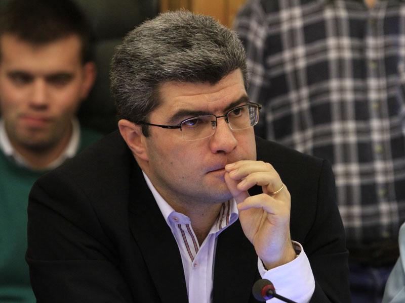 Municipalitatea vrea să vândă cabinetele medicale şi să privatizeze secţii de spital