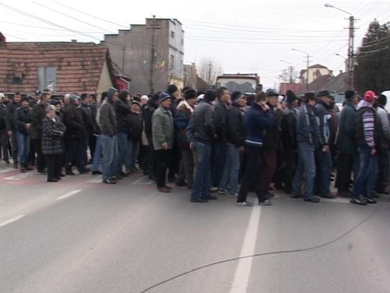 Banii de salarii vin din fier vechi la Mechel