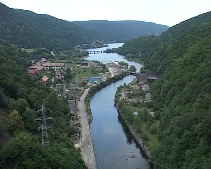 Vor să bată palma pentru hidrocentrala de la Tarniţa