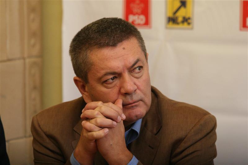 Rus la Realitatea TV: Traian Băsescu, Victor Ponta şi Crin Antonescu trebuie să coabiteze, este obligatoriu