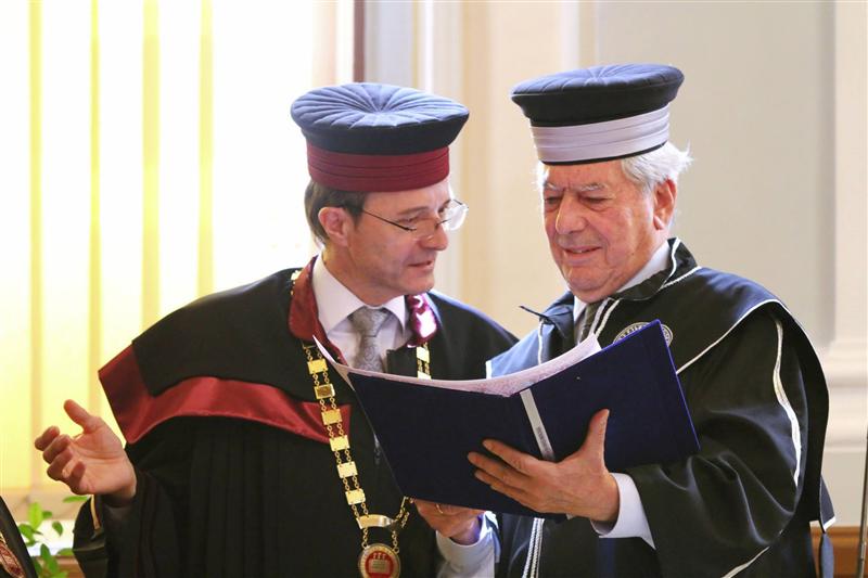 Vargas Llosa, la Cluj: 