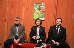 Teatrul de păpuşi Puck lansează astăzi programul 