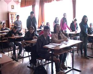 Tişe vrea 5% din PIB pentru educaţie, USL nu-l lasă