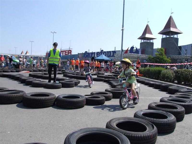 60 de copii au participat la competiţia Micul Biciclist de la Cluj